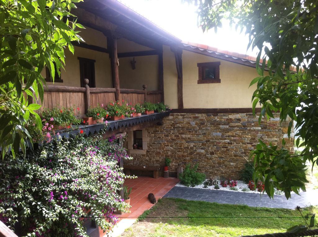 Apikale Guest House Ea Exterior photo